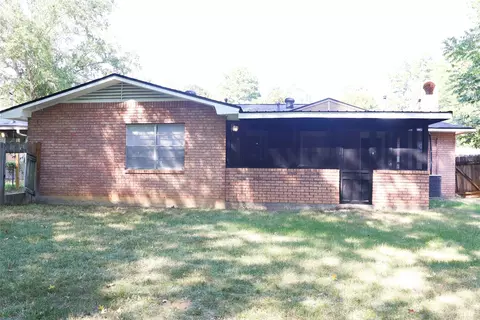 1143 Southland Park Dr, Shreveport, LA 71118