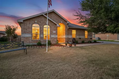 217 Southpeak Ln, Ponder, TX 76259