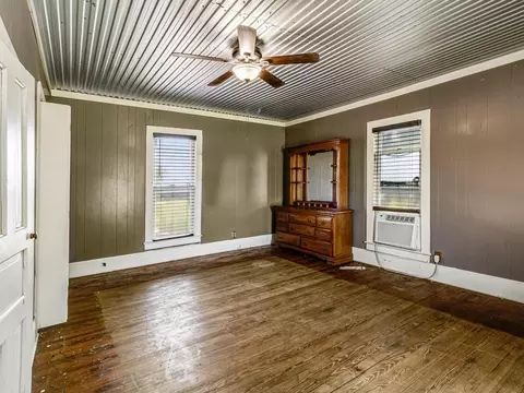 Bedroom - 112 W Hackberry St, Malone, TX 76660 photo 5 of 8