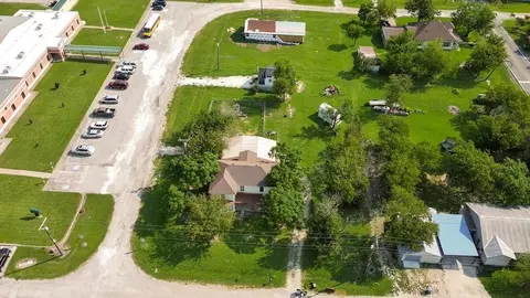 View/Area - 112 W Hackberry St, Malone, TX 76660 photo 5 of 6