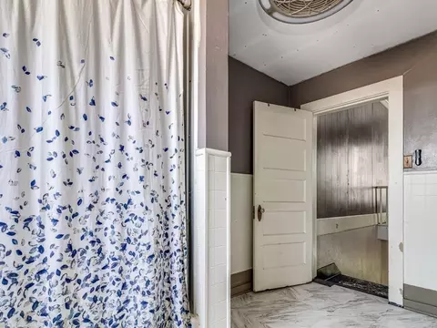 Bath - 112 W Hackberry St, Malone, TX 76660 photo 5 of 5