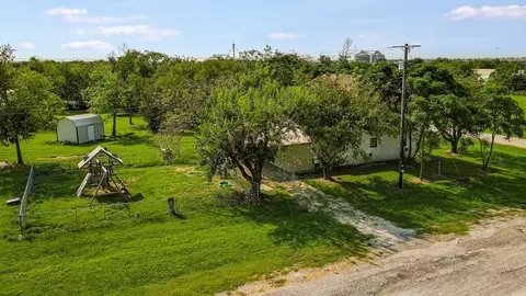 View/Area - 112 W Hackberry St, Malone, TX 76660 photo 4 of 6