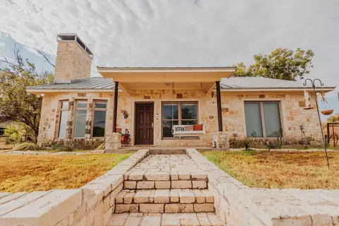 600 Finney Dr, Weatherford, TX 76085