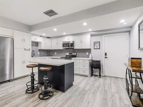 6211 W Northwest Hwy #G226, Dallas, TX 75225