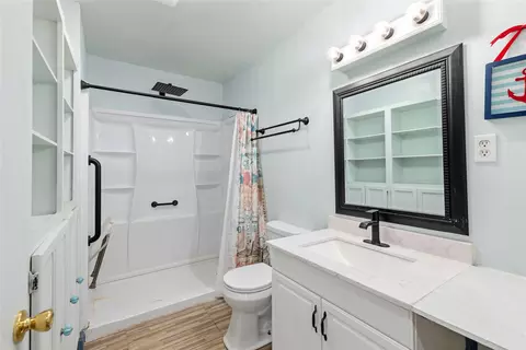 Bath - 408 S 4th St, Bangs, TX 76823 photo 1 of 1