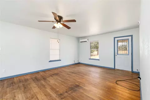 Living - 408 S 4th St, Bangs, TX 76823 photo 4 of 5