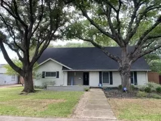 10829 Damon Ln, Dallas, TX 75229