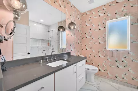 Bath - 218 Spring Gap Ave, Abilene, TX 79606 photo 6 of 7