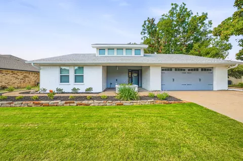 1202 Red Bird Ln, Granbury, TX 76048