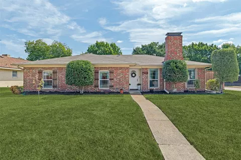 822 Century Park Dr, Garland, TX 75040