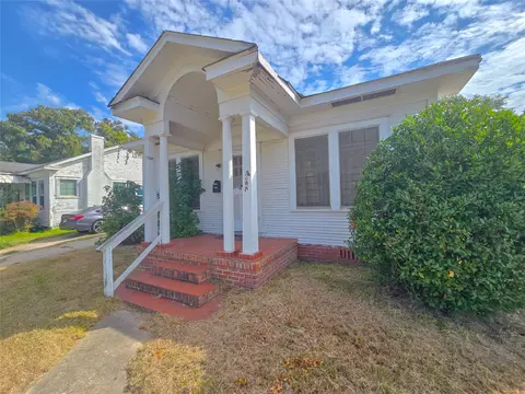 Exterior - 500 Richardson St, Minden, LA 71055 photo 3 of 5