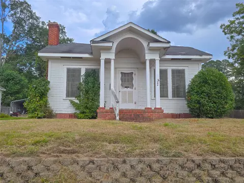 Exterior - 500 Richardson St, Minden, LA 71055 photo 2 of 5