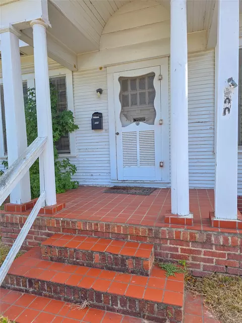 Exterior - 500 Richardson St, Minden, LA 71055 photo 4 of 5