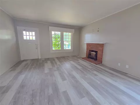 Living - 500 Richardson St, Minden, LA 71055 photo 2 of 7