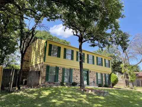 6305 Barcelona Dr, Arlington, TX 76016