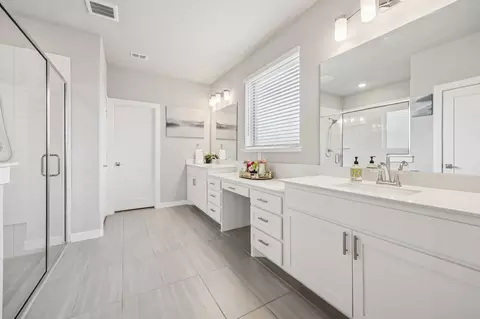 Bath - 1601 Thunderbird Dr, Haslet, TX 76052 photo 1 of 6