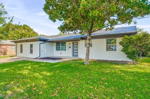 13706 Janwood Ln, Farmers Branch, TX 75234