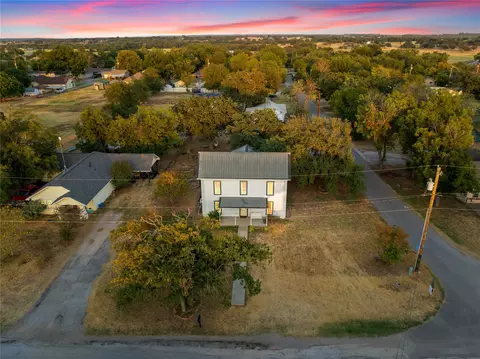 View/Area - 202 N Kickapoo St, Lipan, TX 76462 photo 8 of 9