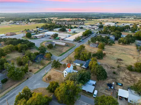 View/Area - 202 N Kickapoo St, Lipan, TX 76462 photo 2 of 9