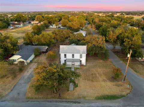 View/Area - 202 N Kickapoo St, Lipan, TX 76462 photo 7 of 9