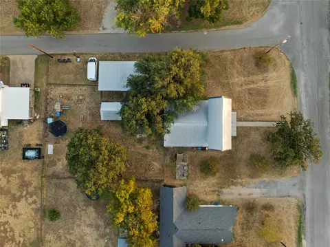 View/Area - 202 N Kickapoo St, Lipan, TX 76462 photo 5 of 9
