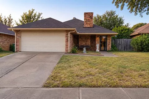 2023 Lorient Dr, Carrollton, TX 75007