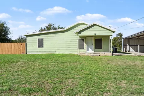613 N Merrimac St, Weatherford, TX 76086
