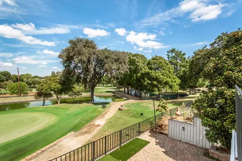 2925 Country Place Cir, Carrollton, TX 75006