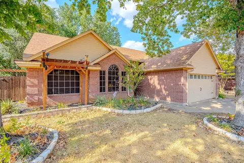 1522 Hayloft Ln, Granbury, TX 76048