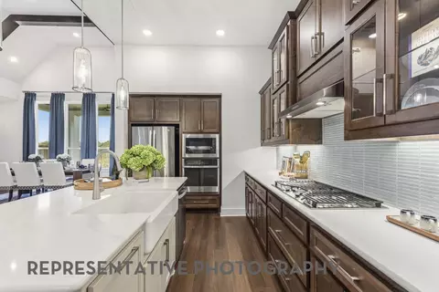 Kitchen - 2000 Deveraux Ave, Van Alstyne, TX 75495 photo 3 of 5