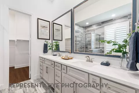 Bath - 2000 Deveraux Ave, Van Alstyne, TX 75495 photo 4 of 4