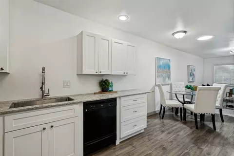 Kitchen - 403 E Franklin St, Grapevine, TX 76051 photo 4 of 4