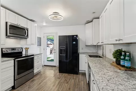 Kitchen - 403 E Franklin St, Grapevine, TX 76051 photo 1 of 4