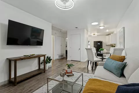 Living - 403 E Franklin St, Grapevine, TX 76051 photo 3 of 3