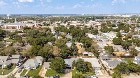 View/Area - 403 E Franklin St, Grapevine, TX 76051 photo 4 of 4