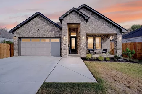 1930 Houston St, Grand Prairie, TX 75050