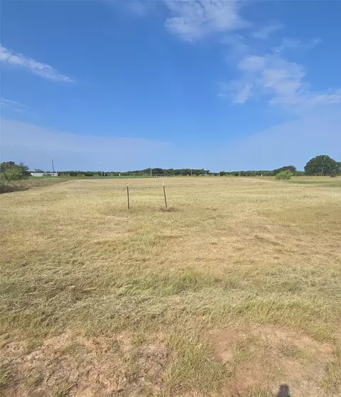 1275 Deerfield Dr, Wills Point, TX 75169