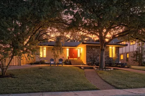 9307 Crestedge Dr, Dallas, TX 75238