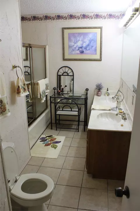 Bath - 4497 Fm 2820, Sumner, TX 75486 photo 3 of 5