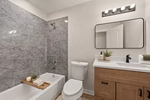 Bath - 1508 Wilson Ave, Waco, TX 76708 photo 2 of 2
