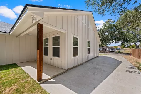 Exterior - 1508 Wilson Ave, Waco, TX 76708 photo 2 of 5