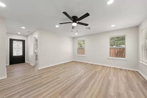 Living - 1508 Wilson Ave, Waco, TX 76708 photo 2 of 2