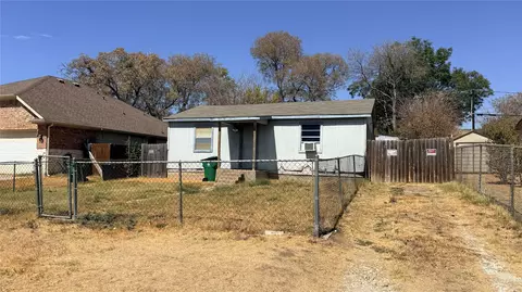5212 Cowden St, Sansom Park, TX 76114