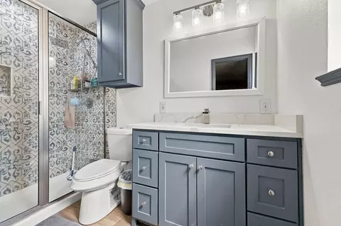 Bath - 928 Maple St, Howe, TX 75459 photo 1 of 1