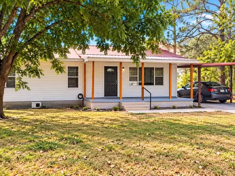 306 S Oak Ln, Tolar, TX 76476