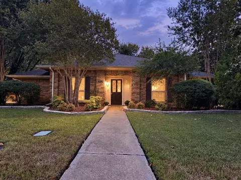 1714 Cornwall Ln, Sachse, TX 75048