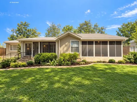 2804 Maplewood St, Granbury, TX 76048