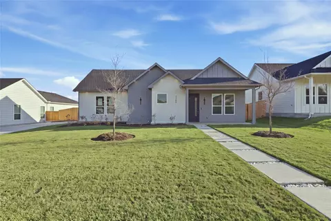 1206 Gannon Ln, Desoto, TX 75115