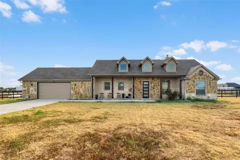 6028 Berry Ridge Ln, Joshua, TX 76058