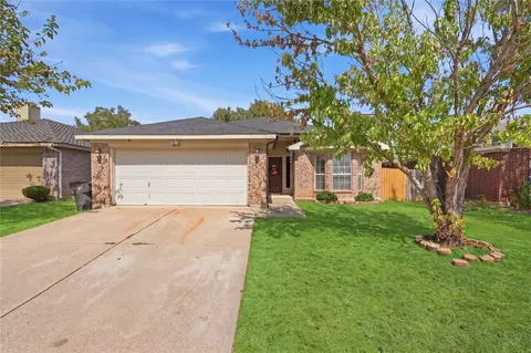 2332 Corral Dr, Fort Worth, TX 76133